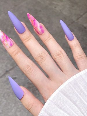 False nails with glue